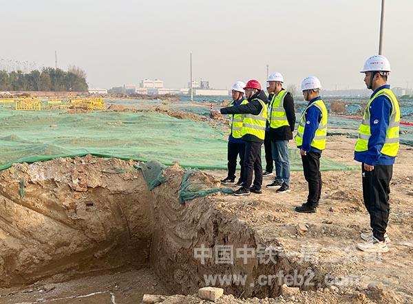 公司党委副书记、纪委书记郭勇到聊城冠州国际陆港项目工地视察